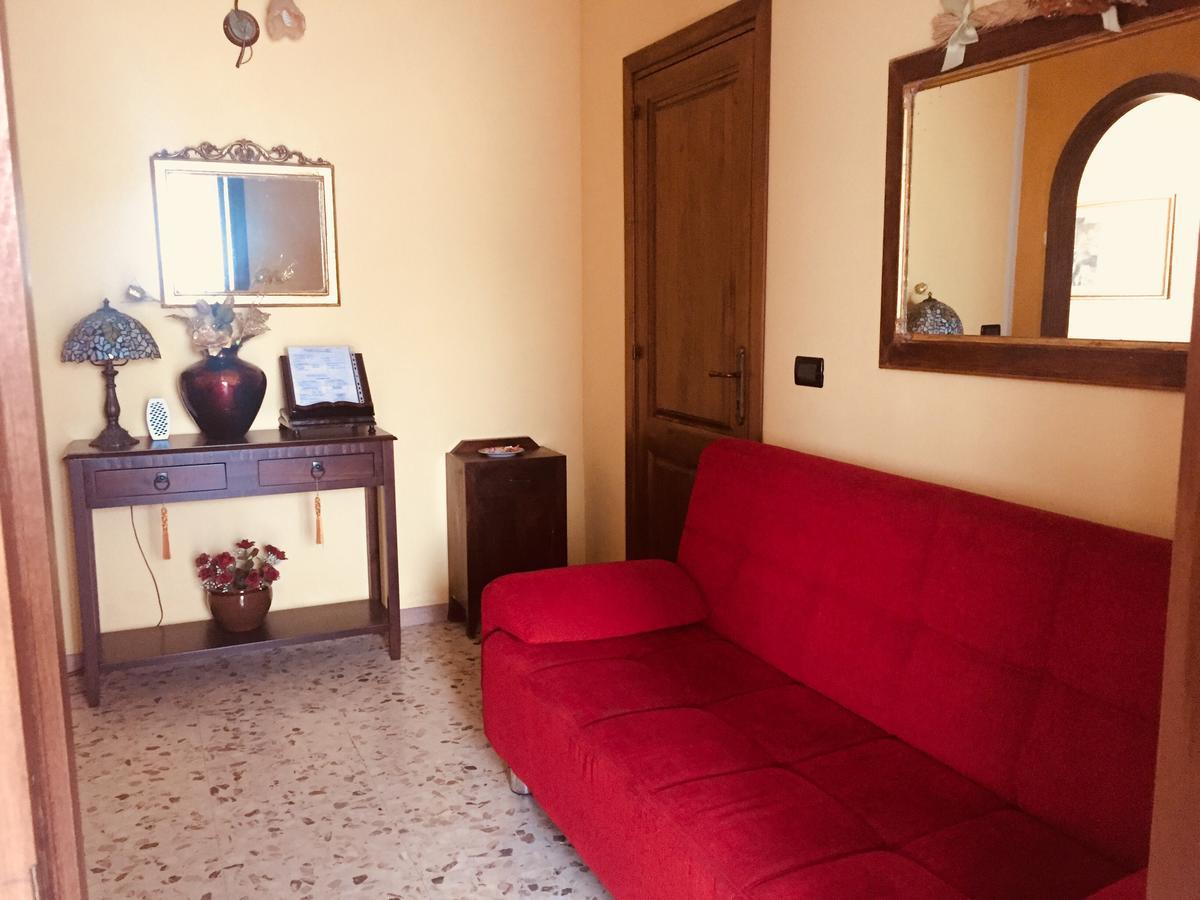 Colle di Tora B&B Il Tulipano Sul Lago מראה חיצוני תמונה